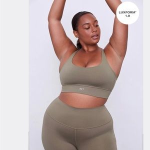 Set Active scoop y luxform bra top